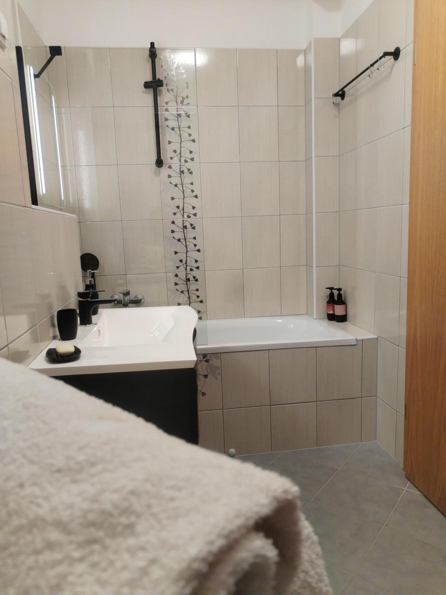 Luxury Wide View Pohorje Bellevue Apartment *